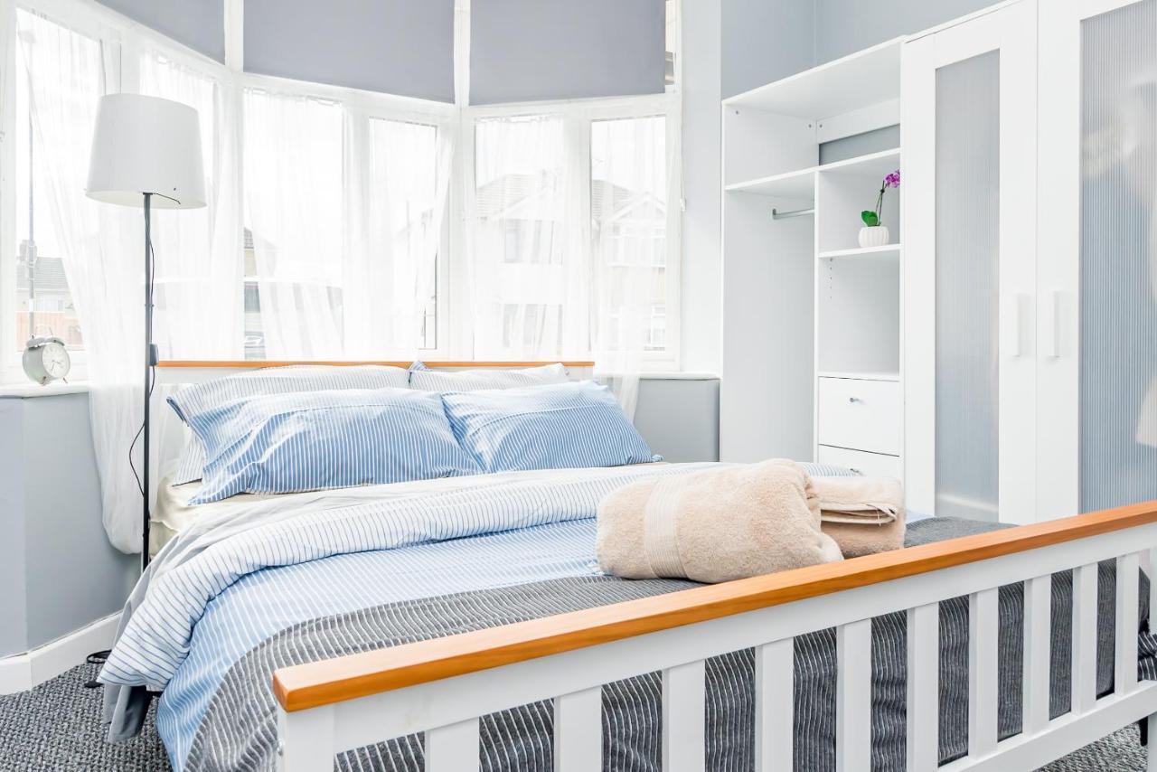 Guest house Shirley House: Self-catering Near Hospitals *